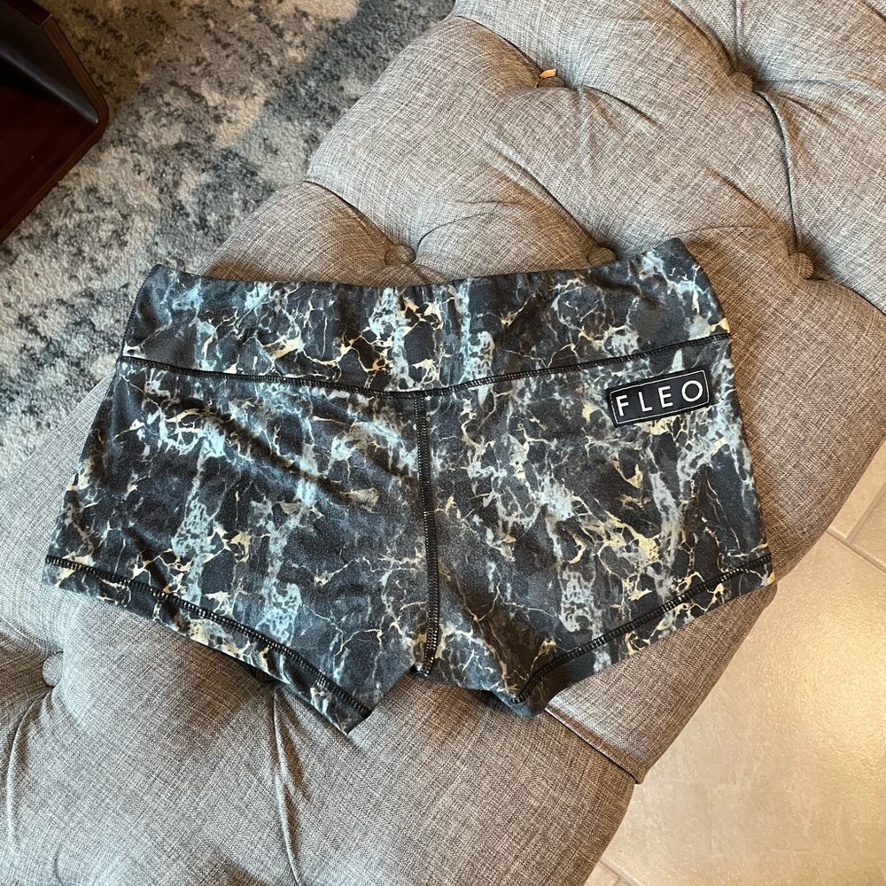 Fleo “marbled” shorts